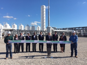 Steve Angel, Chairman and CEO of Praxair, gives remarks at the opening of the company&#x27;s new hydrogen recovery unit. Photo provided by Lee Nichols.