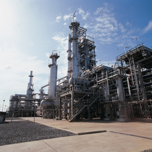 Algeria’s Sonatrach will expand its refinery at Skikda to produce Euro V fuels with technologies from Honeywell UOP